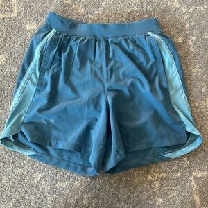 Under Armour 4.5 inch Short with Pocket Size Small